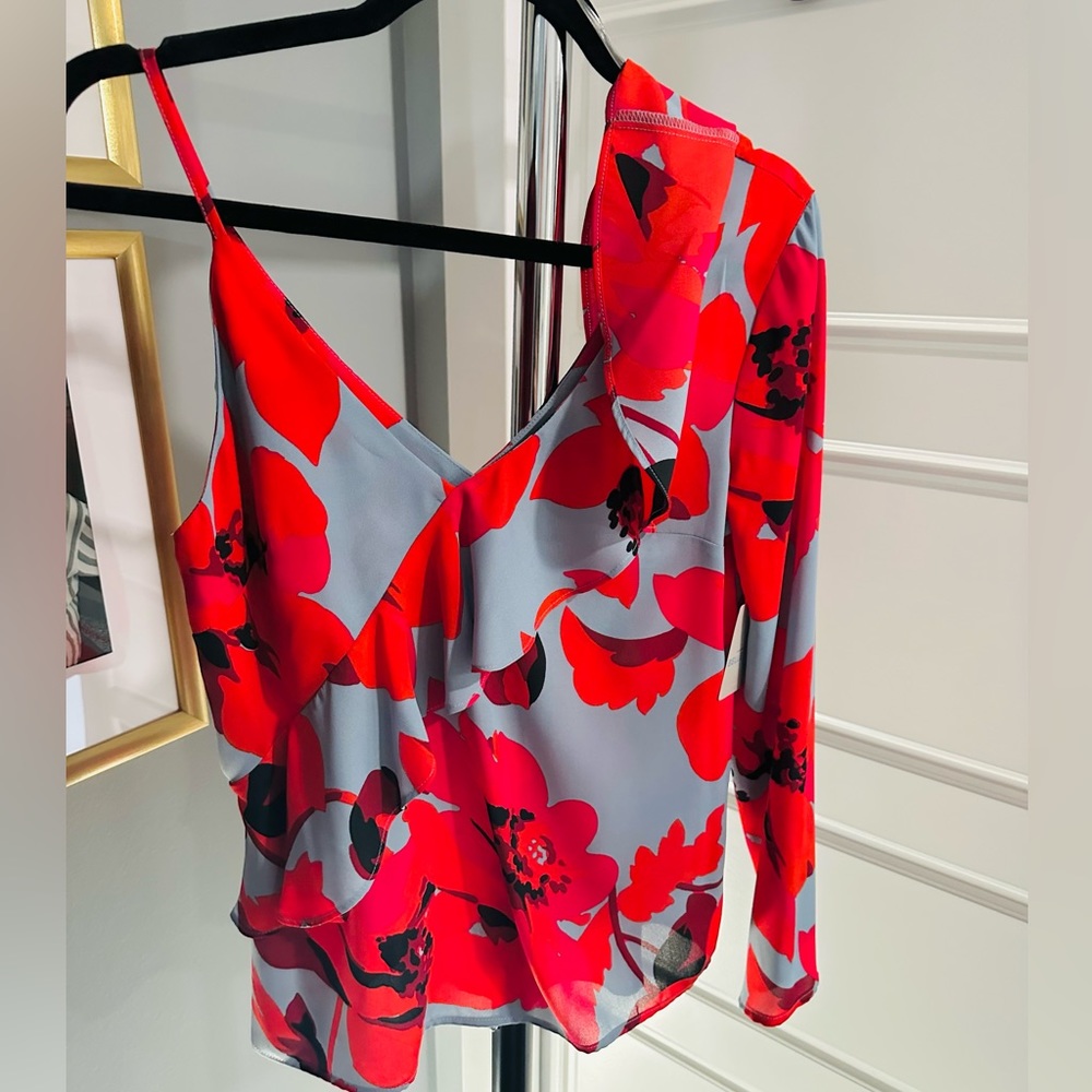 Belle-Sky size xs one floral blouse.